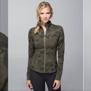 Lululemon green camo forme jacket II